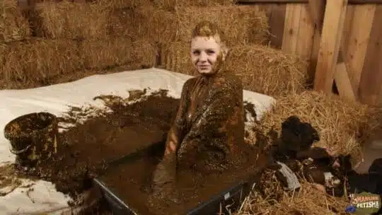 City Girl Emilia Manure Spa - Image 9