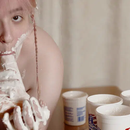 Lyndra Lynn - Pelusa pegajosa