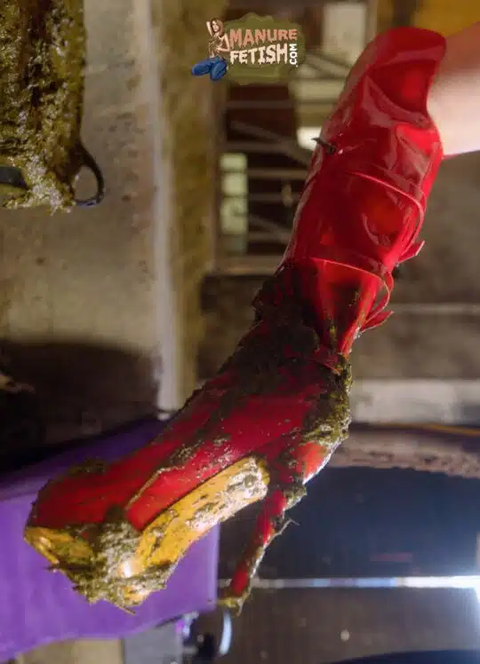 Brooke Maddison´s Red Overknee Boots - Image 3
