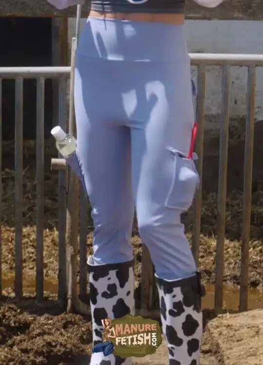 Kaitlyn Katsaros Leggings - Image 4