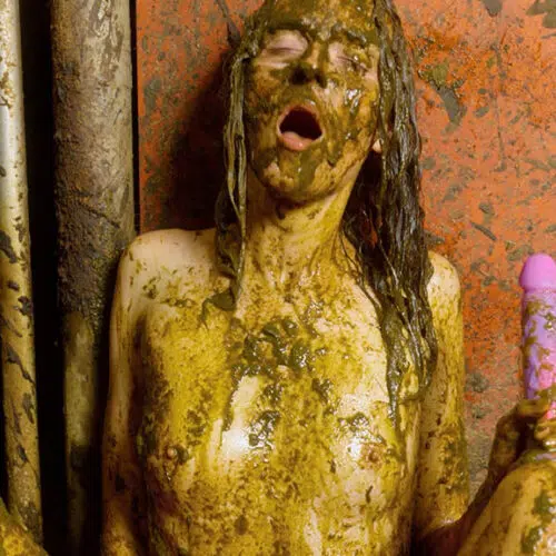 Maria Anjel Orgasm In The Milking Room